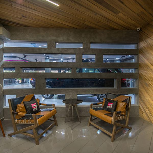 Ceramic Pro - Waiting Area